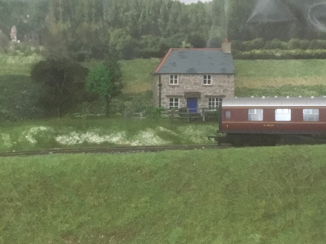 069B276E-7AD1-4F24-B2B1-F565B2CE960B