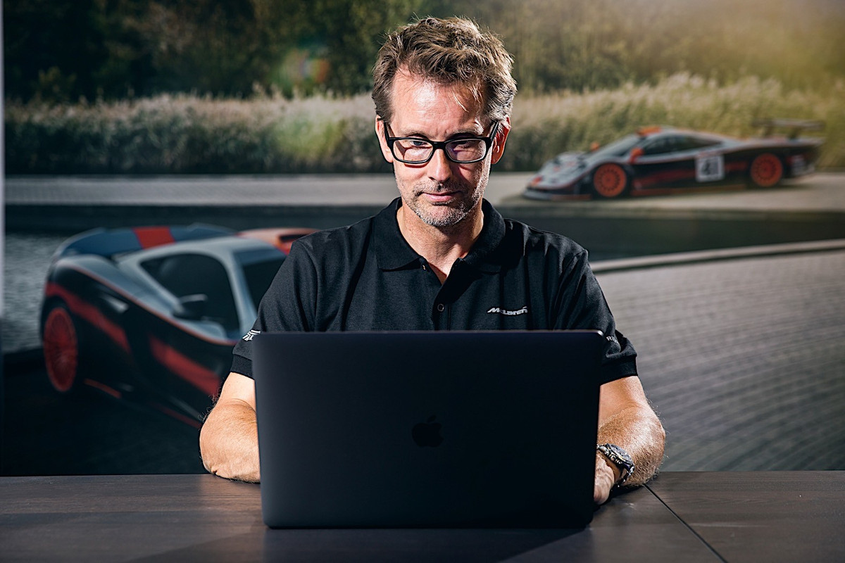 McLaren 600LT real-time digital configurator (12)