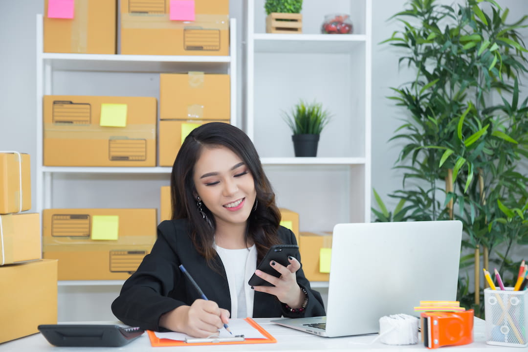 What exactly does an eCommerce accountant do?