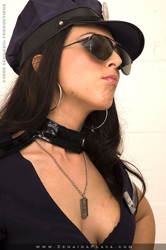 [Image: zenaida-halloween-2006-015.jpg]