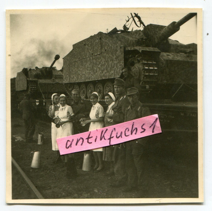 Panzer-Sturmgeschütz von Karl Buckel auf Eisenba