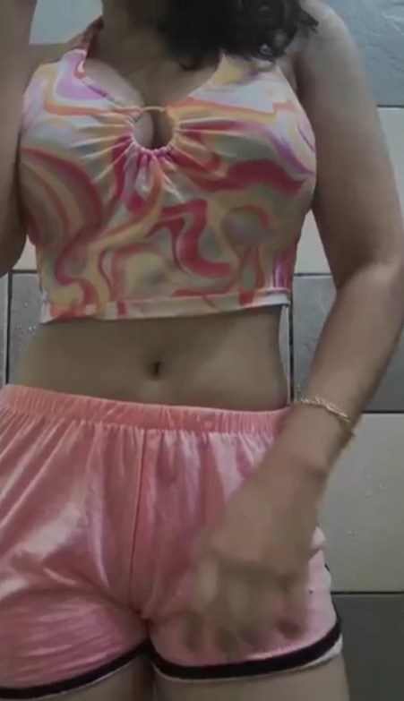 Gadis Cantik Body Semok Banget