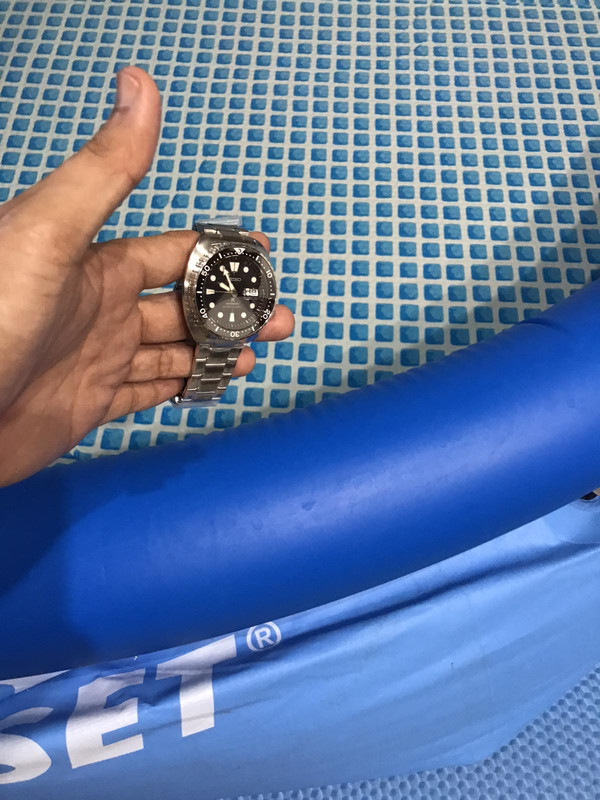 17634EB6-EE0B-4E4B-8584-CDD5FE7A697F