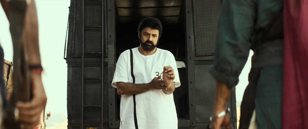 Daaku Maharaaj 2025 WebRip [Hindi + Tamil + Telugu + Malayalam + Kannada] 480p, 720p, 1080p ESub Screenshot