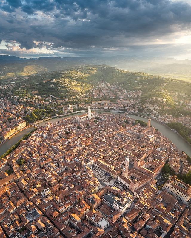 Aerial-picture-of-Verona.jpg