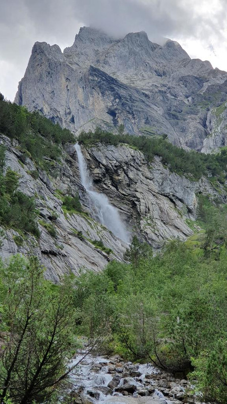 CÓMO SUIZA NOS ATRAPA POR 5º VERANO CONSECUTIVO + CARENNAC Y LOUBRESSAC - Blogs de Suiza - ROSENLAUI: otra perspectiva del Eiger (10)