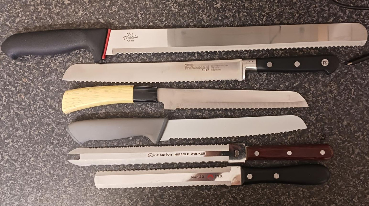 SERRATED-BREAD-KNIVES-2.jpg