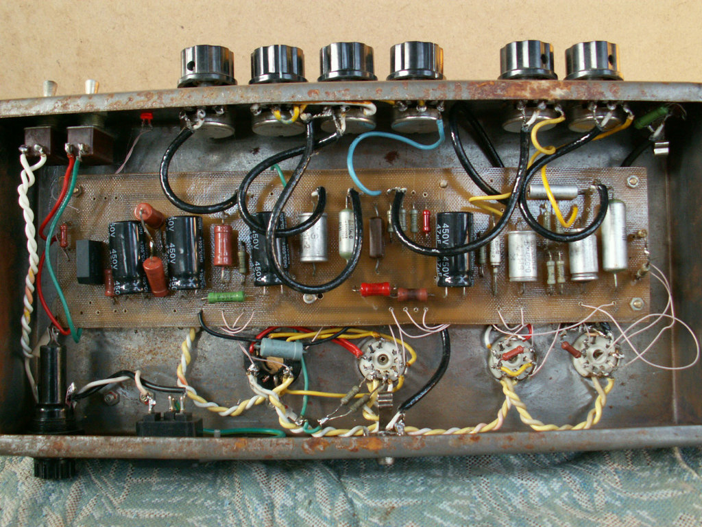 AX84-Face-потроха1