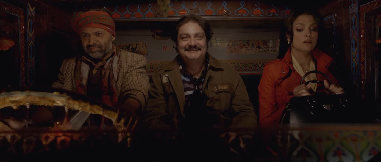 Chalo Dilli 2011 WebRip [Hindi + Tamil] 480p 720p ESub Screenshot