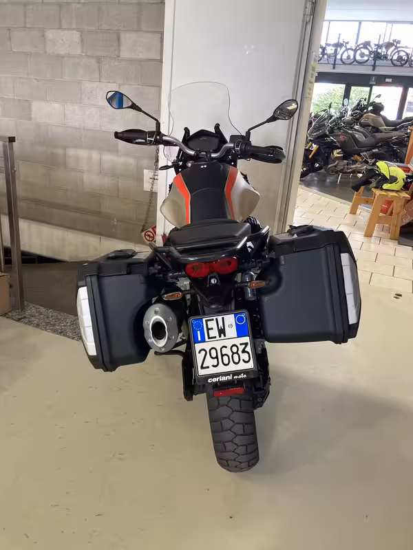 62CDA515-D4B9-4D2C-86FF-E097AE69C420