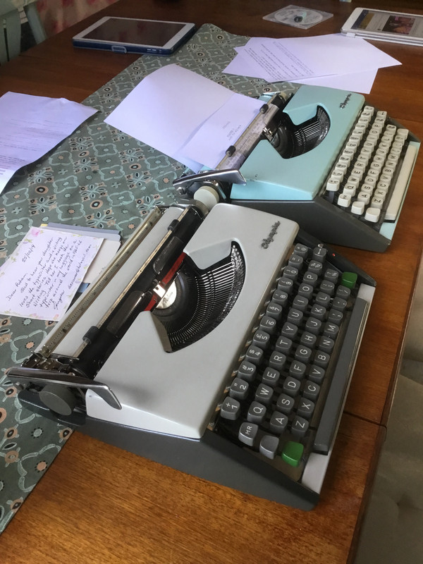 0A956880-80C0-4942-8703-99F2F02BDEDB