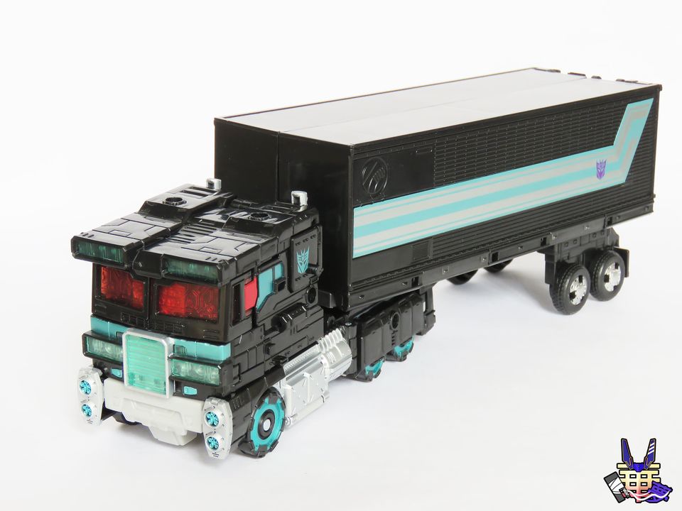 Netflix-War-For-Cybertron-Nemesis-Prime-19