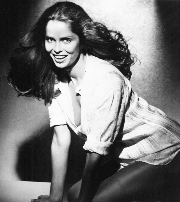 Barbara_Bach_b11