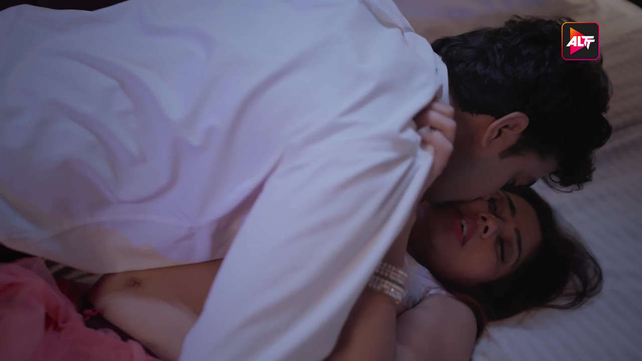 vlcsnap-2025-06-24-01h04m12s905