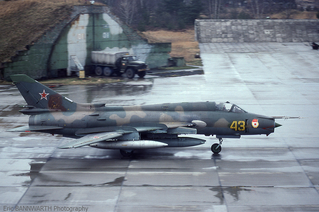 20 GvAPIB Su-17M4 43 yellow_16306_Apr 94
