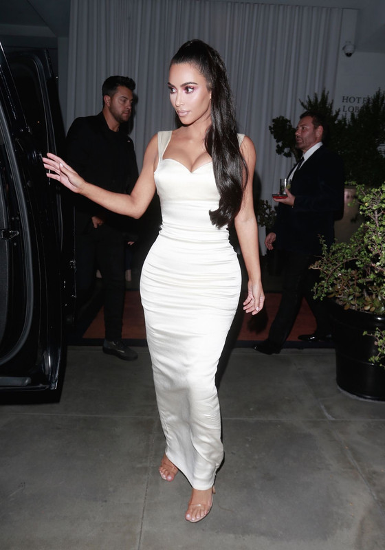 kim-kardashian-at-sls-hotel-in-los-angeles-10-29-2018-3