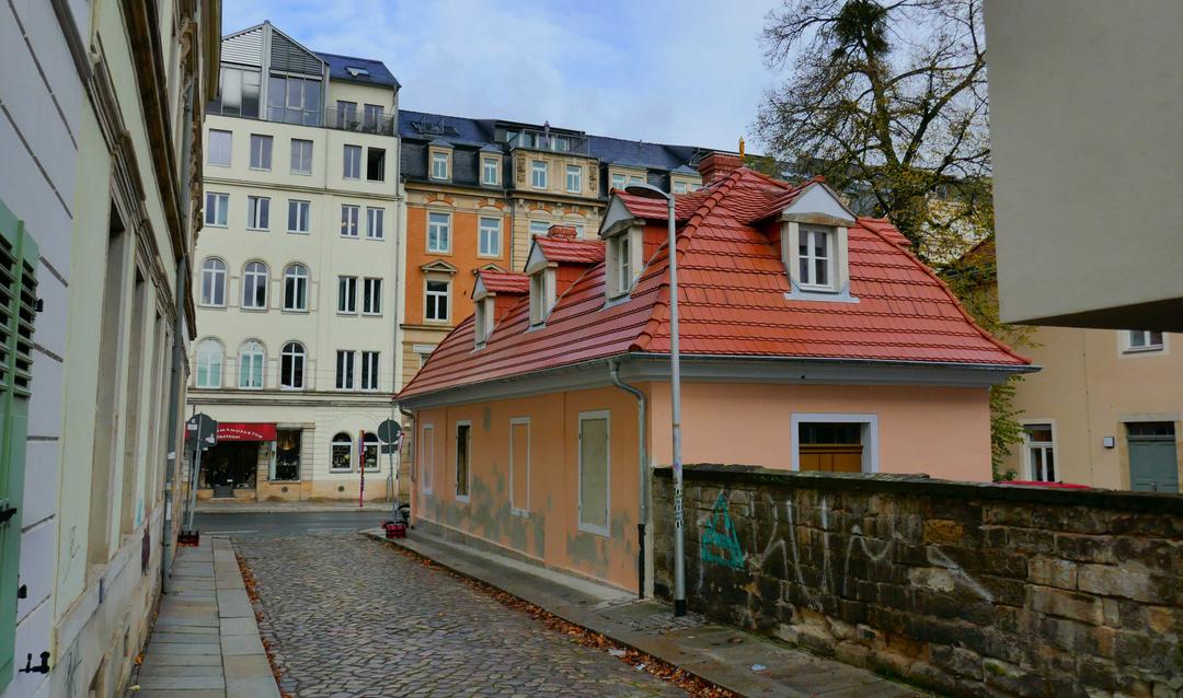 Bild: https://i.postimg.cc/W3snZm9T/P1320287.jpg