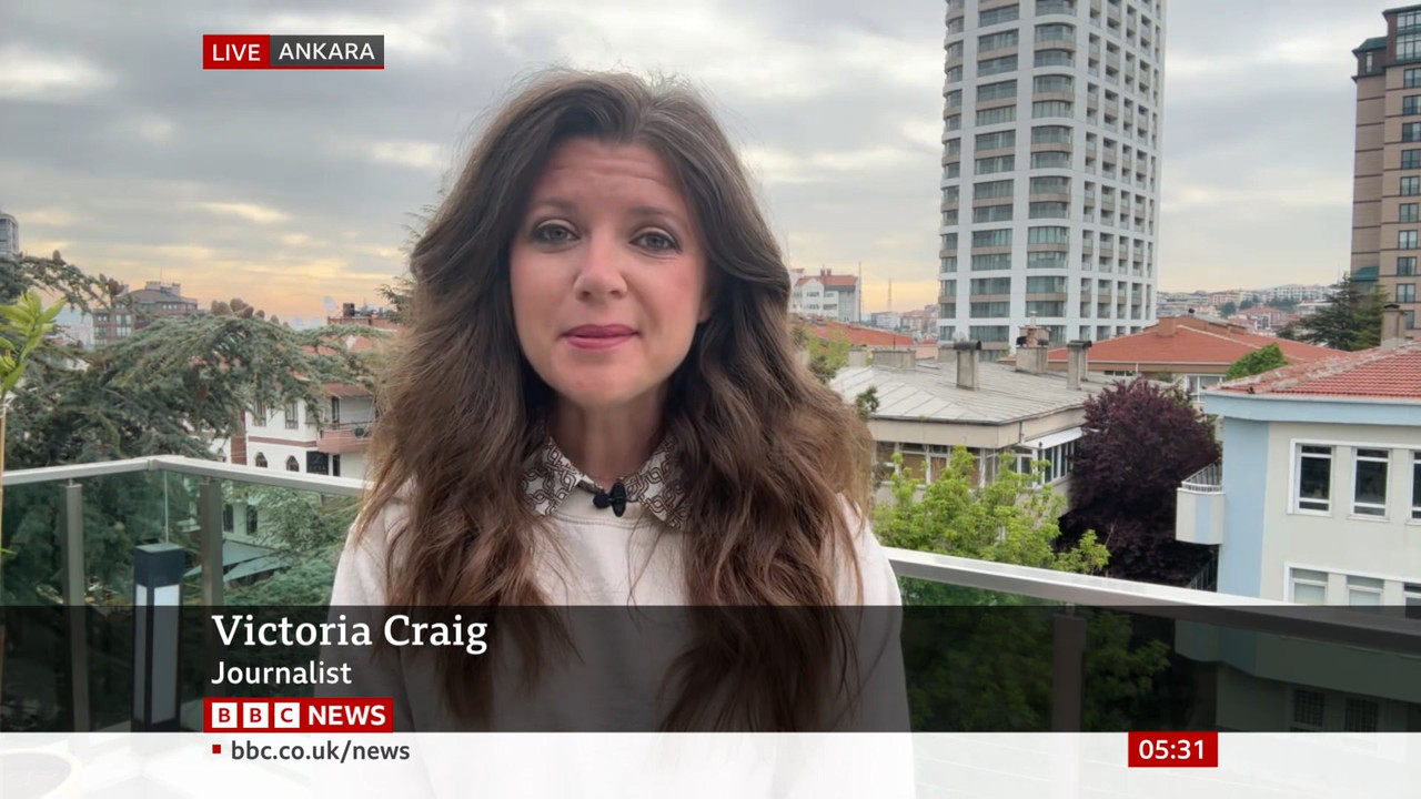 BBC News Valentine_20230515_05000600.ts_snapshot_00.32.55.000
