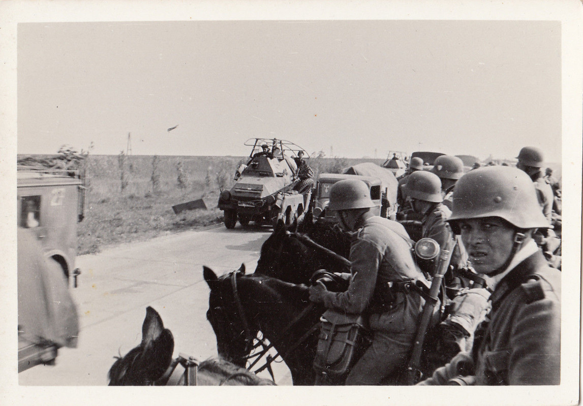 Wehrmacht Frankreich Kavallerie & Panzerspähwagen Sd.Kfz.232 (Fu