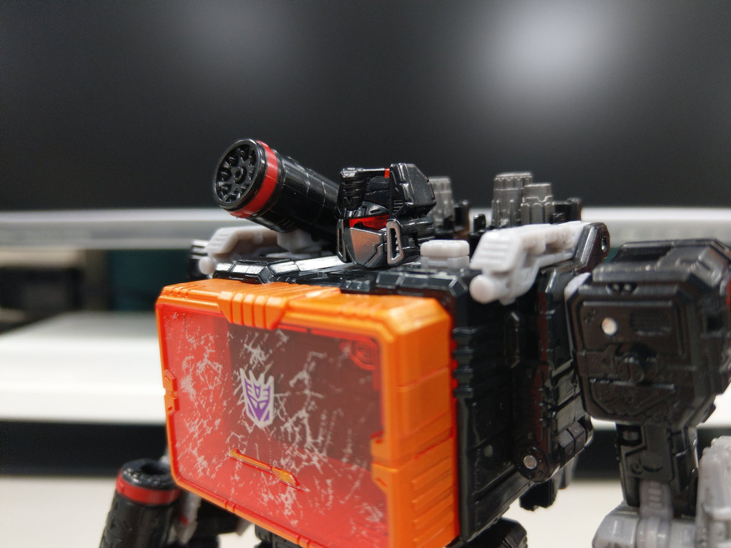 Siege-Soundblaster-02