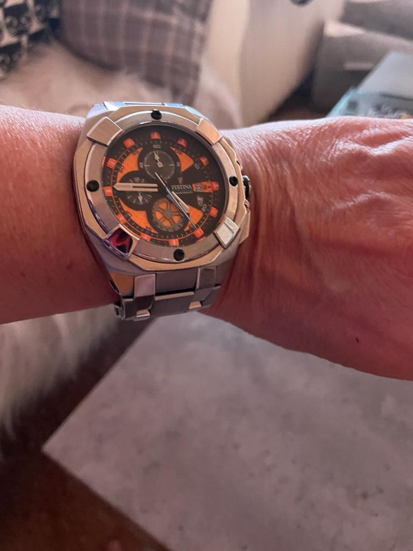 ek-4f6b62d535a2404f9a12fefa531cdb4f-89F84FC1-A29B-4310-B9A4-1E14E3EBBC54