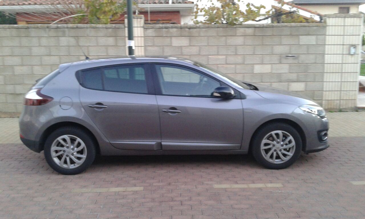 RENAULT MEGANE LATERAL