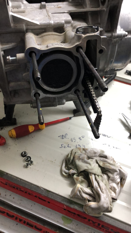 889789D4-741A-4D99-8D09-E633446E1D9A