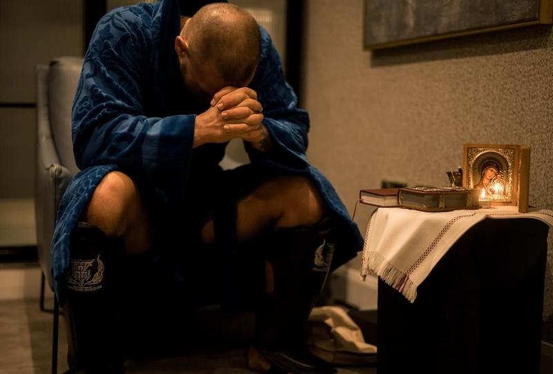 Конър Макгрегър: Обърнете се към Бога за изцеление