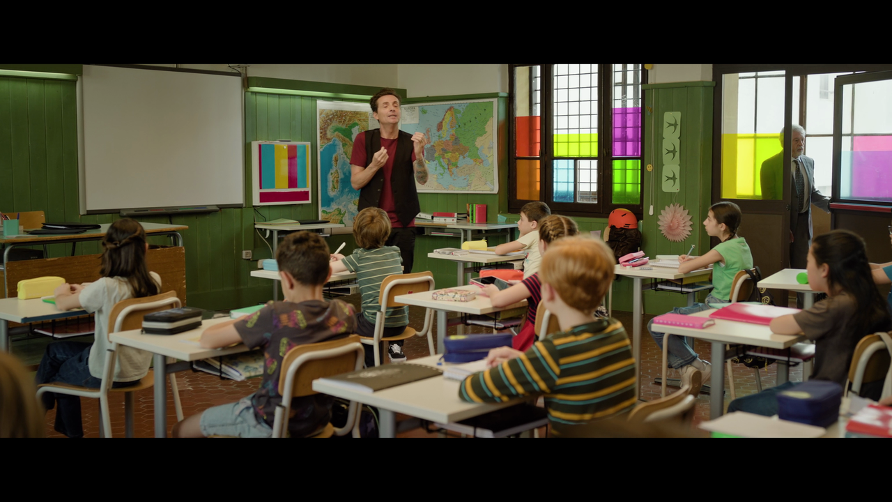 vlcsnap-2025-04-17-09h00m02s395