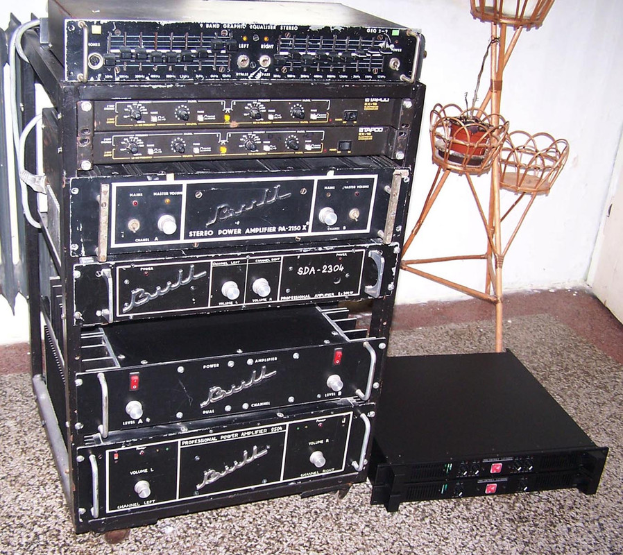 84_stary_rack_se_zesilovaei_a_pkn_zesilovaee_a