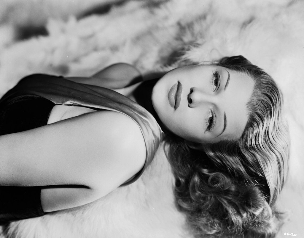 rita_hayworth_d55