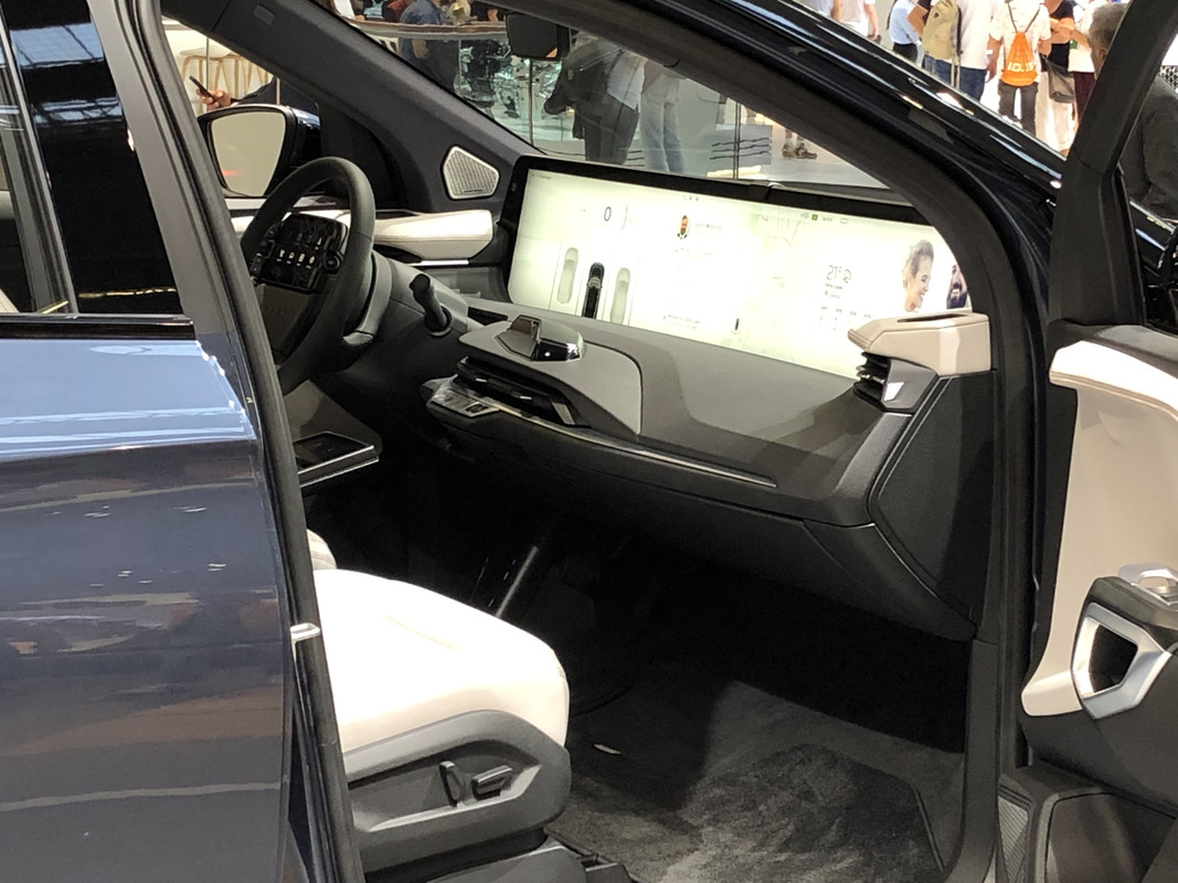 08DF1B46-0CD8-4F2C-BFAD-F3BC65880F9F