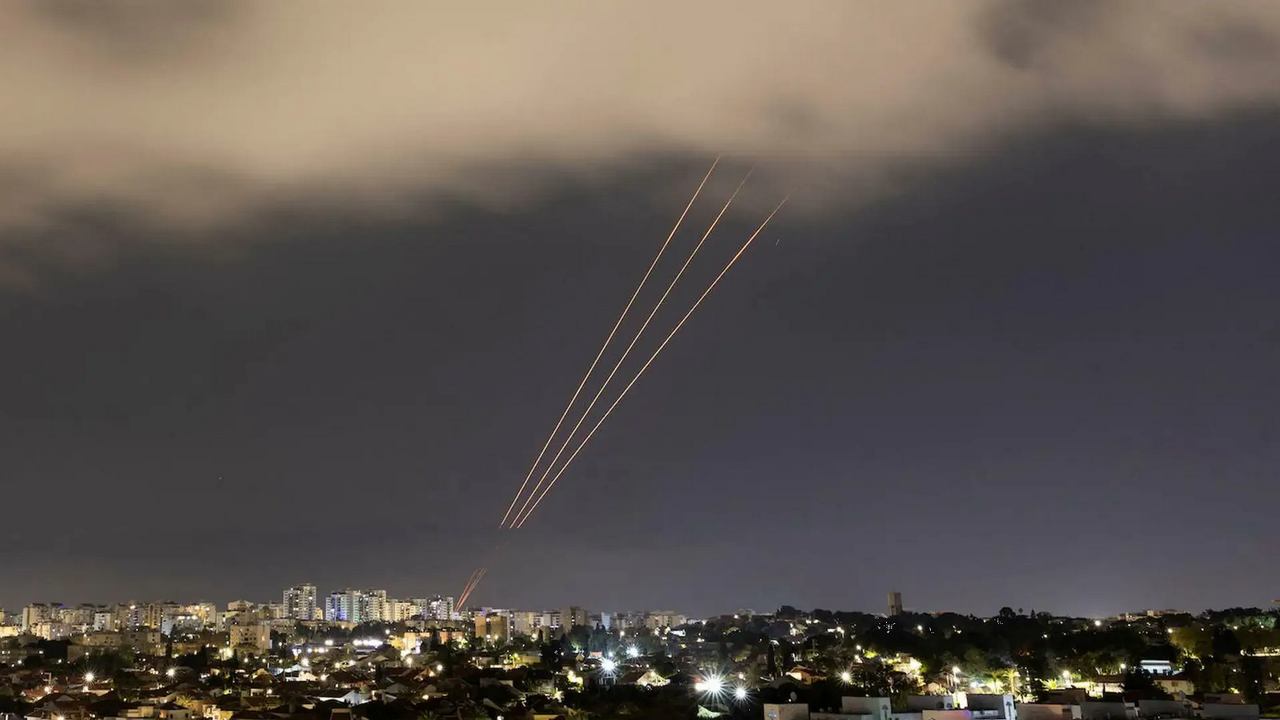 Irán Difunde VIDEO de Ataque Masivo con Drones Contra Israel