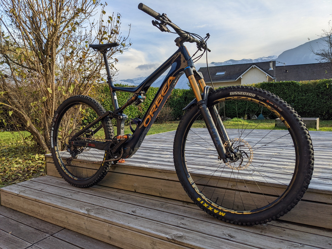 A0BFDD2D-2EAB-47B8-B40A-339DF18A627F