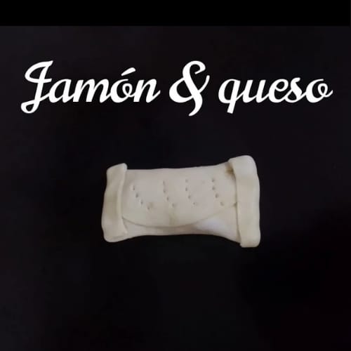 1 Empanadas de Jamón y Queso