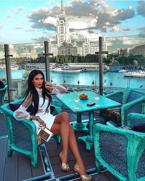 turquoisehotel.jpg