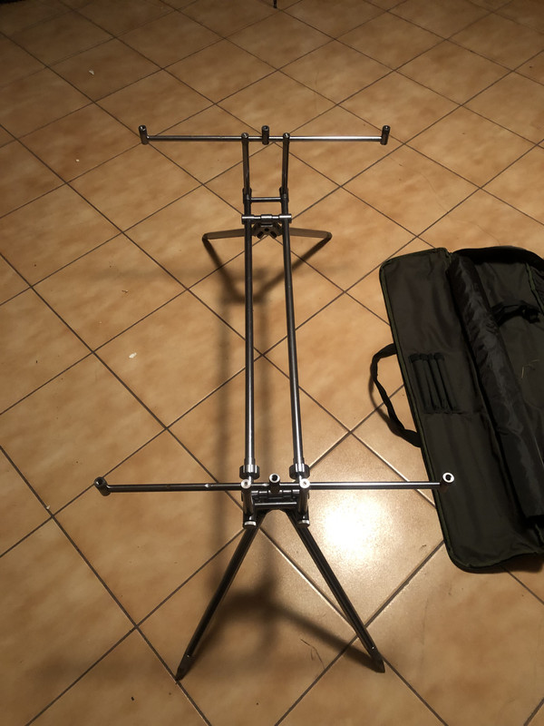 28AAF507-4BDE-4109-8CFA-29FE6C03D8D7