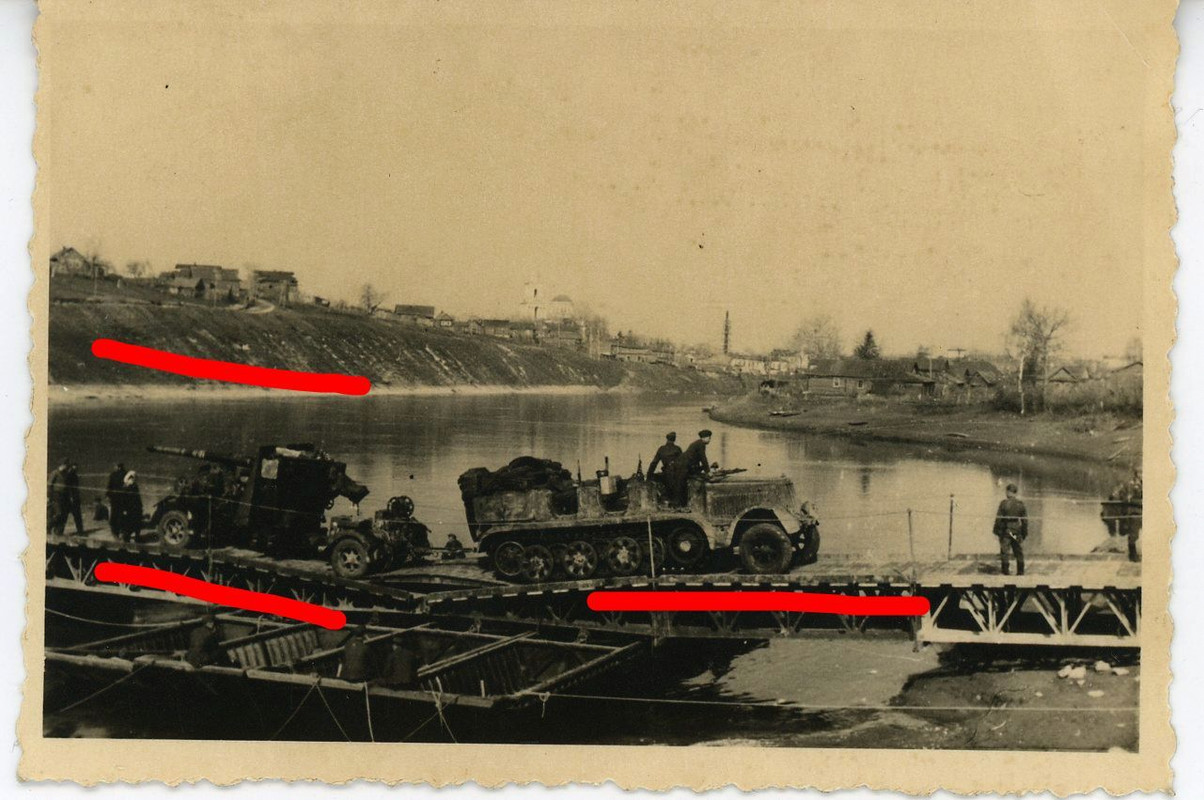 Russland Artillerie Geschütz Haubitze Vormarsch 