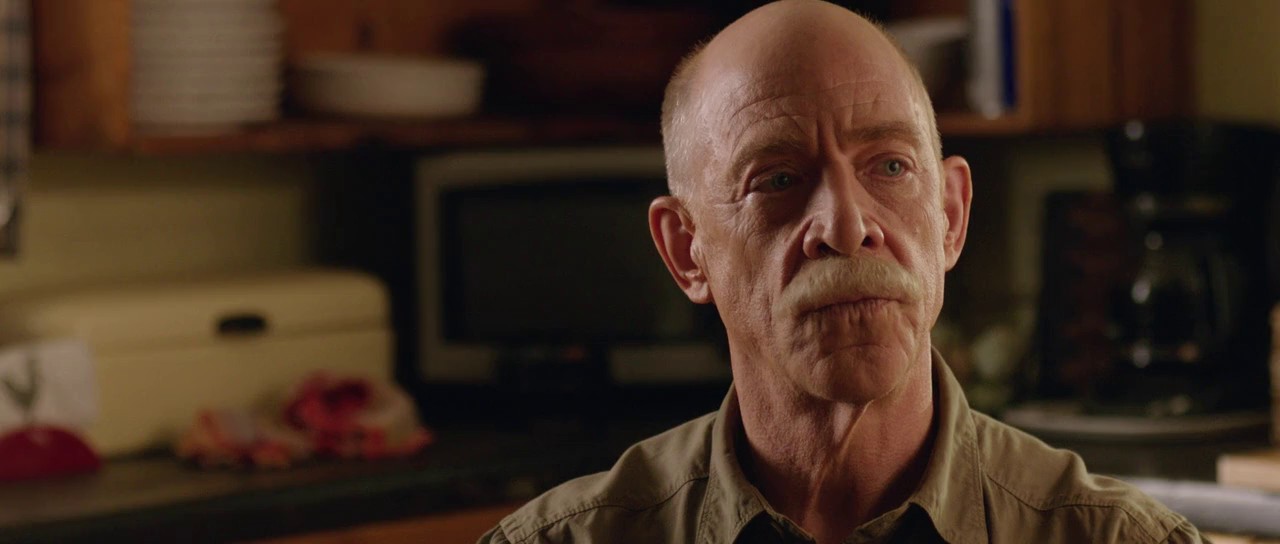 The-Meddler-2016-Hindi-English-Blu-Ray-720p-x264-AVC-AAC-6ch-MSub-mkv-0003