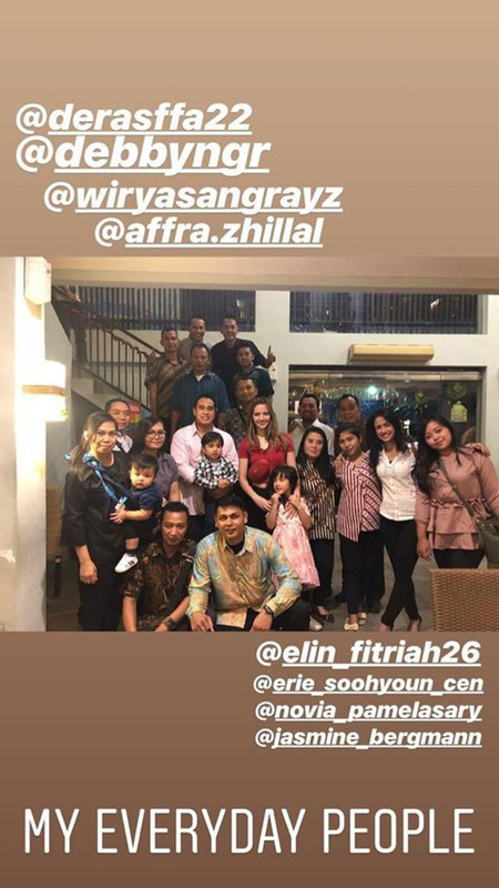 Nia buka bersama dengan para ART