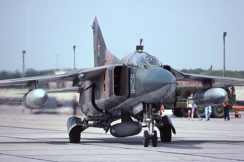 787 IAP Mig-23UB 62 Blue_7902209_Finow 3.93_Last ac to leave Eberswalde-Finow for Ross AB in Belarus