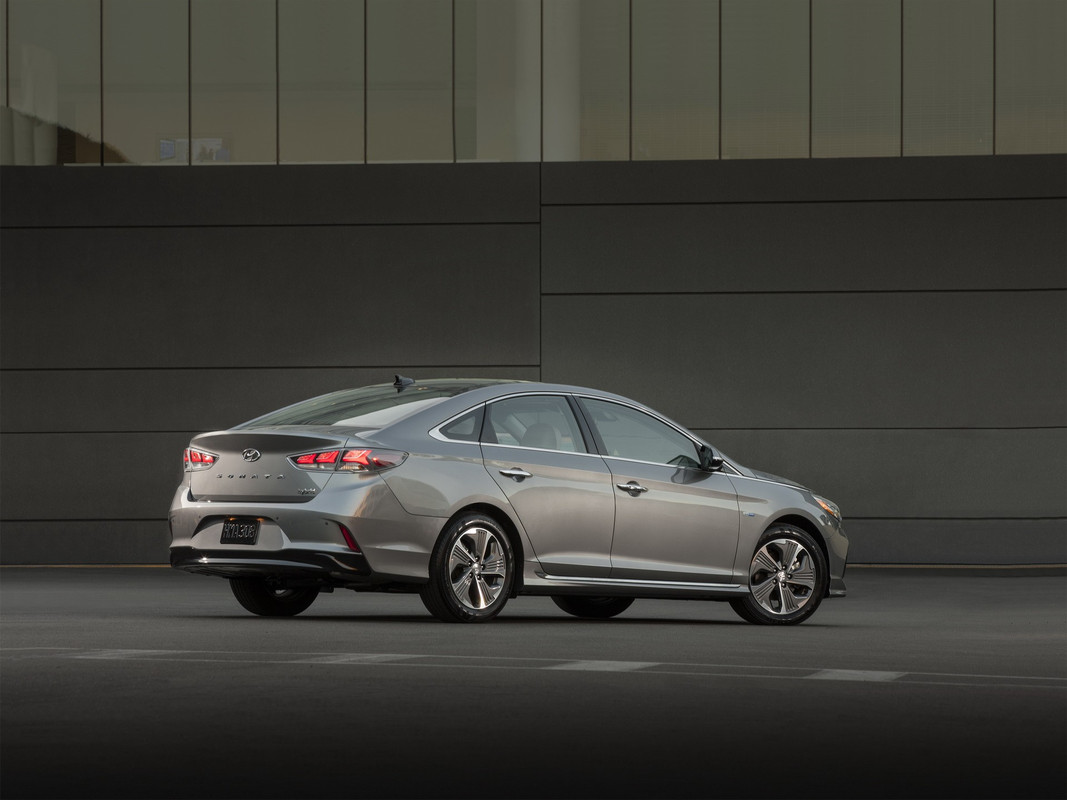 2018 Hyundai Sonata Hybrid (13)