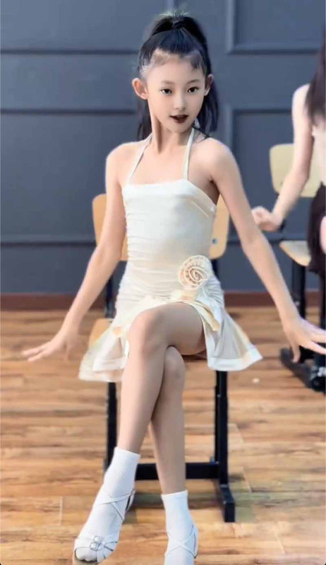 妮妮吃胖了,ロリータ,Lolita,萝莉塔,炉利,Loli,萝莉,亜炉,華炉,少女,甜妹