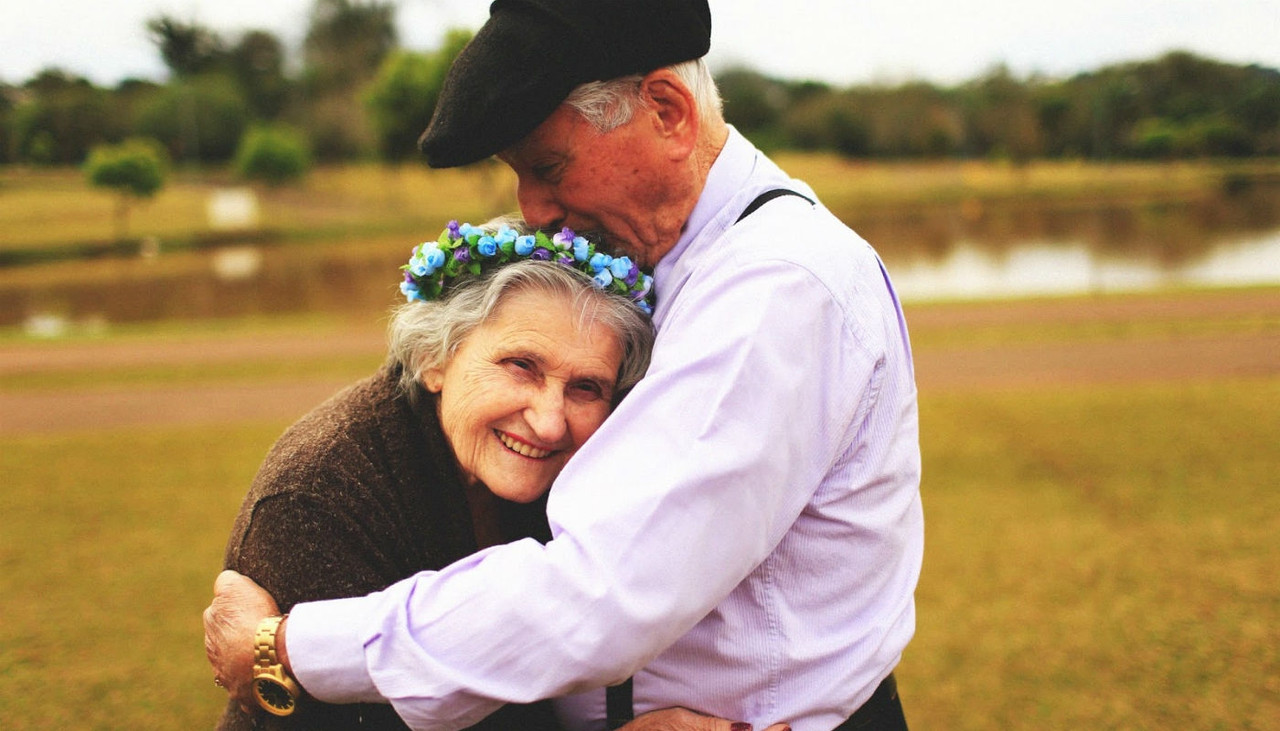 ¿Existe el aroma a viejito? Los expertos lo explican