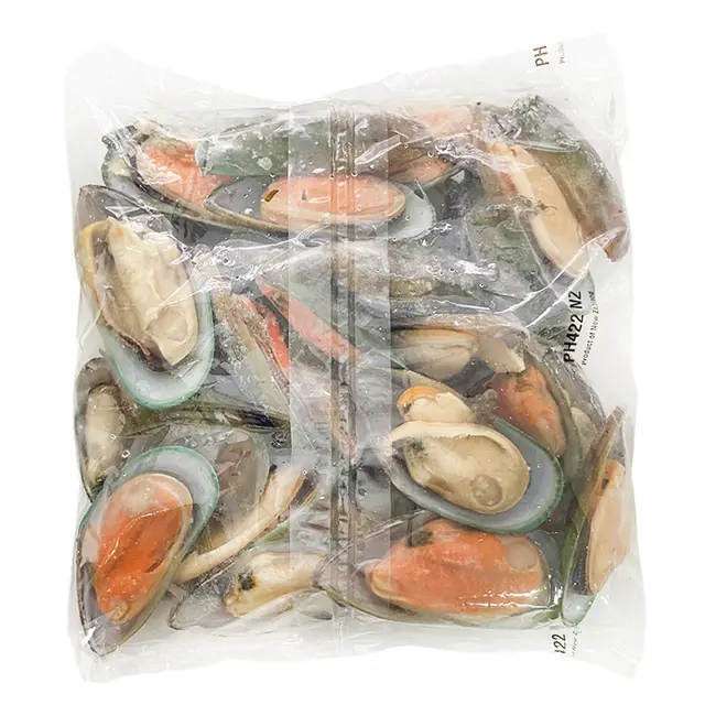 Мидии гигант на половинках раковины 30 40 вес упаковка 1 кг