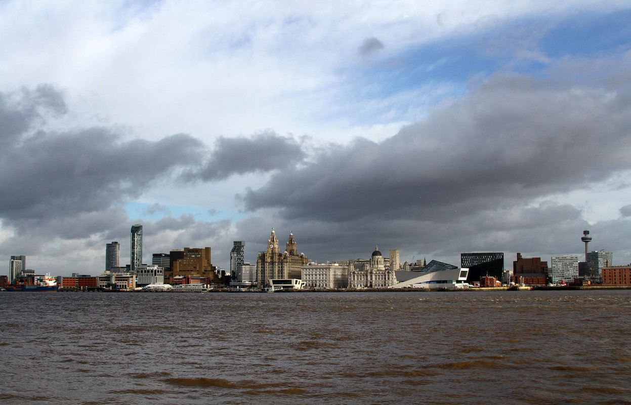 Int 1175  Liverpool Pierhead (16 Nov 2015-Mersey