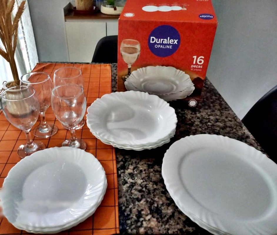 Aparelho de Jantar com Taça 16 Peças Duralex – Redondo Branco Pétala