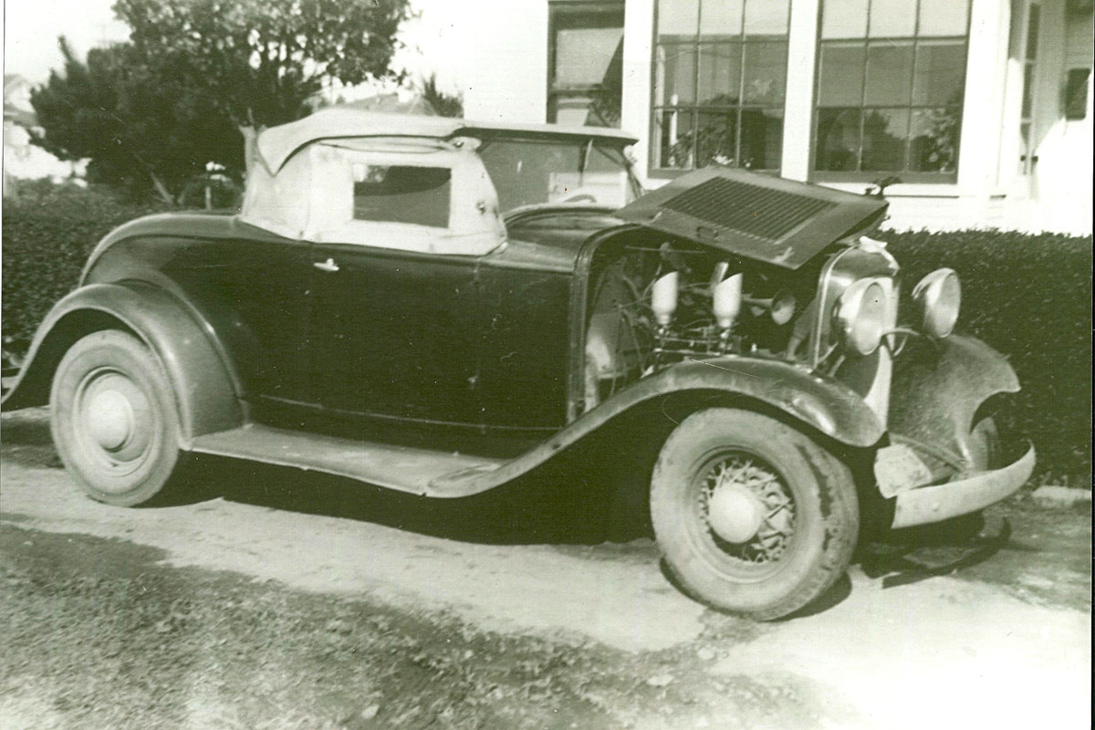 pour se rincer l'oeil - Page 8 002-mcgrath-1932-ford-roadster-vintage-hot-rod