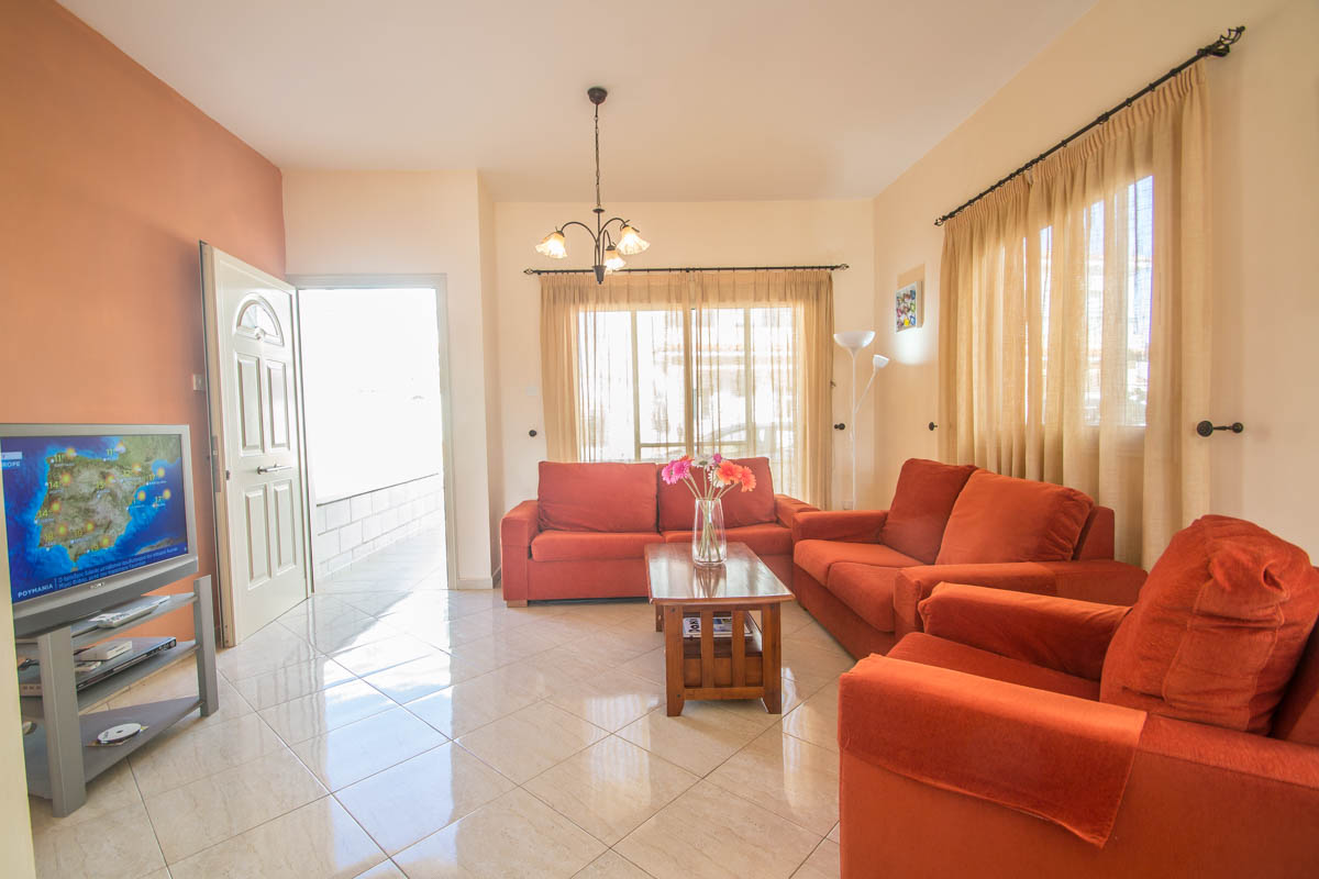 10-VILLA-IN-KAPPARIS-FOR-RENT
