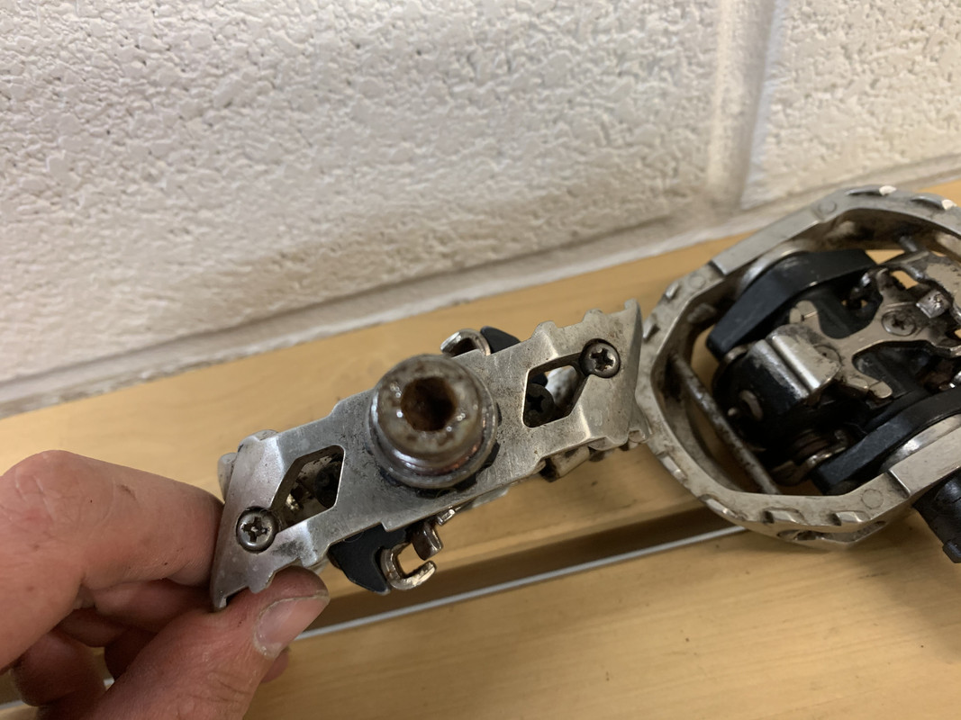 08329BF7-7FAD-4BE8-A4D4-7DD4768DA9A2